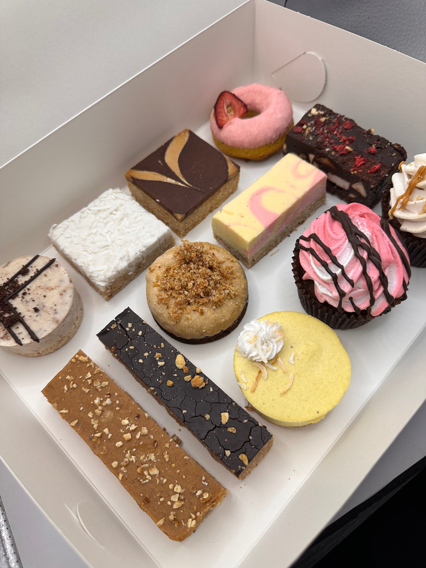 Sugarless Bakery Goodie Box - 12 Pcs - (SL, GF, DF, Low Carb)